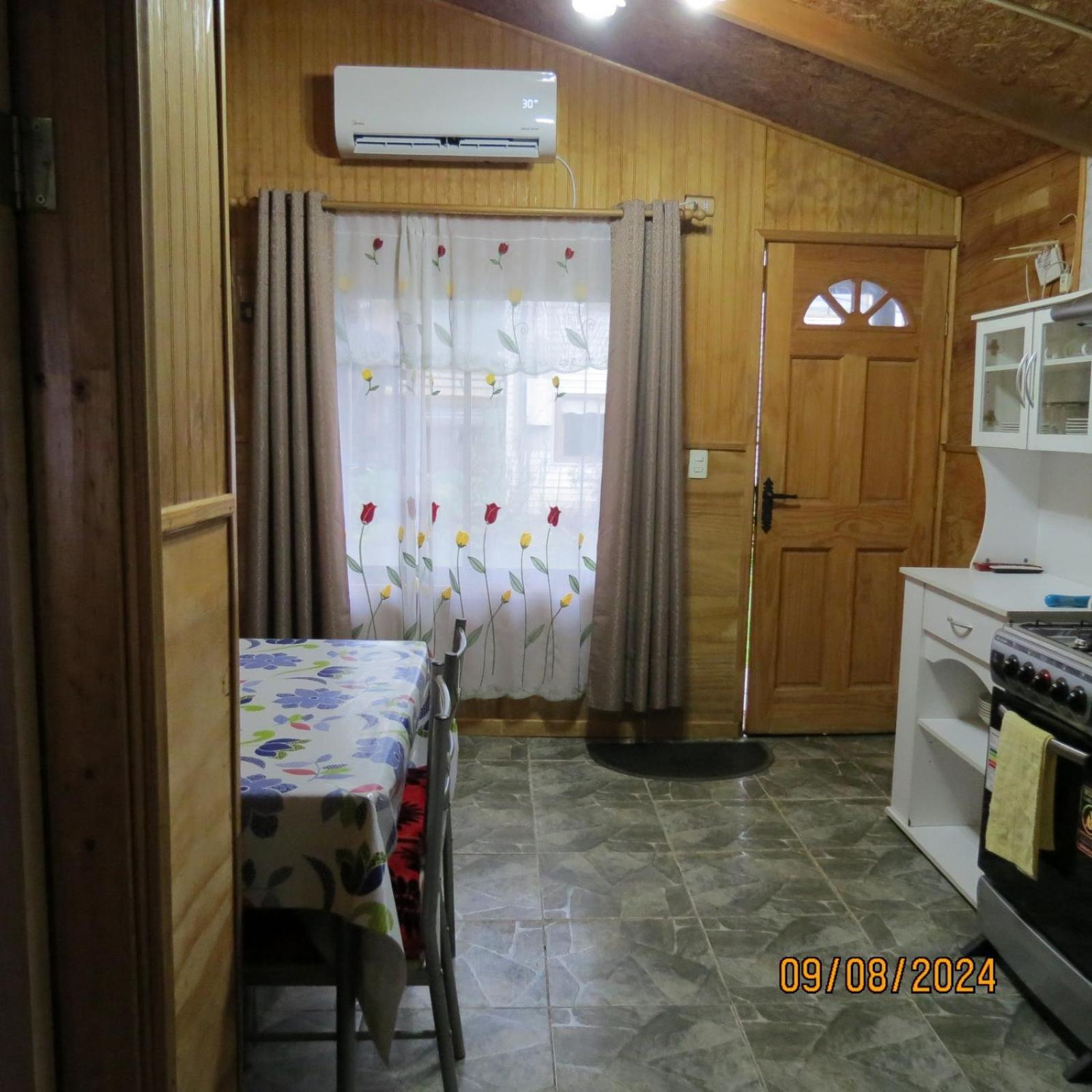 Hostal Y Cabanas Ventisquero بويرتو پويواپي المظهر الخارجي الصورة